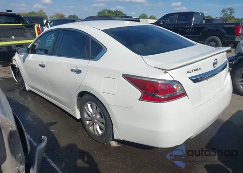 2015 Nissan Altima 2.5 S from USA, damaged, VIN 1N4AL3AP5FC133505